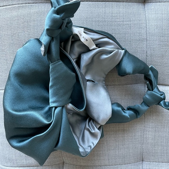 The Row silk ascot bag - Picture 5 of 8